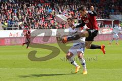 2. Bundesliga - Fußball - FC Ingolstadt 04 - FSV Frankfurt - Danilo Soares Teodoro (15, FCI) in der Luft, 7 FSV Marc Andre Kruska