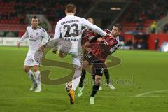 2. BL - FC Ingolstadt 04 - FC St. Pauli - Marcel Halstenberg und rechts Stefan Lex (14)