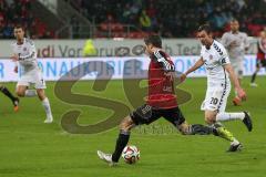 2. BL - FC Ingolstadt 04 - FC St. Pauli - Mathew Leckie (7) zieht ab zum 1:0 Tor Jubel, rechts Sebastian Schachten kann nicht klären