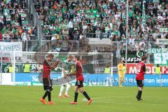 2. Bundesliga -  Saison 2014/2015 - FC Ingolstadt 04 - SpVgg Greuther Fürth - Auswechslung Lukas Hinterseer (16) gratuliert Mathew Leckie (7)