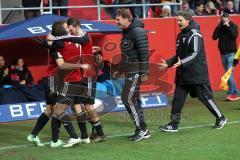 2. BL - FC Ingolstadt 04 - 1. FC Kaiserslautern - links eingewechselte Stefan Lex (14) erzielt das 2:0 Tor Jubel mit Cheftrainer Ralph Hasenhüttl und Co-Trainer Michael Henke