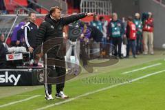 2. Bundesliga - FC Ingolstadt 04 - Erzgebirge Aue - Cheftrainer Ralph Hasenhüttl regt sich auf