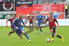 2. Bundesliga - FC Ingolstadt 04 - Eintracht Braunschweig - Lukas Hinterseer (16) und links 3 Saulo Igor Decarli