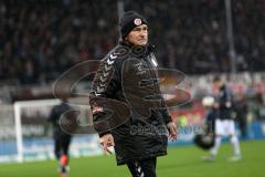 2. BL - FC Ingolstadt 04 - FC St. Pauli - St. Pauli Trainer neu Ewald Lienen vor dem Spiel