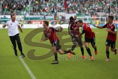 2. Bundesliga -  Saison 2014/2015 - FC Ingolstadt 04 - SpVgg Greuther Fürth - Pascal Groß (10) zieht ab, Tor zum 2:0 Jubel links Cheftrainer Ralph Hasenhüttl, Lauf zur den Fans