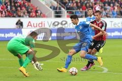 2. Bundesliga - FC Ingolstadt 04 - Eintracht Braunschweig - rechts Stefan Lex (14) kommt zu spät , Torwart Rafael Gikiewicz