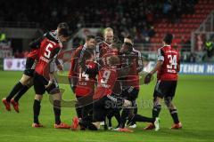 2. Bundesliga - Fußball - FC Ingolstadt 04 - 1860 München - Danilo Soares Teodoro (15, FCI) trifft zum 1:0 Tor Jubel mit Roger de Oliveira Bernardo (8, FCI) Moritz Hartmann (9, FCI)