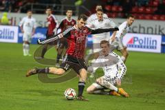 2. BL - FC Ingolstadt 04 - FC St. Pauli - Pascal Groß (10) zieht ab und erzielt das 2:1 Tor, rechts kommt Marcel Halstenberg (StP)