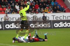 2. Bundesliga - FC Ingolstadt 04 - 1. FC Union Berlin - Chance für Danilo Soares Teodoro (15) am Boden, Torwart Mohamed Amsif hält