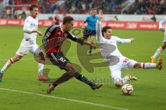 2. Bundesliga - FC Ingolstadt 04 - 1. FC Union Berlin - Robert Bauer (23) links zieht ab, Divid Hollwitz stört rechts