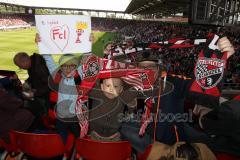 2. Bundesliga - Fußball - FC Ingolstadt 04 - RB Leipzig - Fans im ausverkauften Stadion Audi Sportpark Sieg Meisterschaft Aufstieg