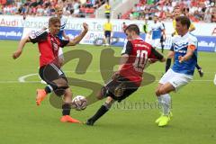 2. Bundesliga - FC Ingolstadt 04 - SV Darmstadt 98 - mitte Pascal Groß (10) im Zweikampf gegen Michael Stegmayer trifft den Kollegen links Lukas Hinterseer (16)