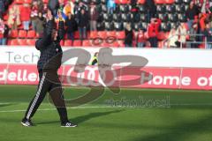 2. Bundesliga - FC Ingolstadt 04 - 1. FC Heidenheim - Spiel ist aus, Sieg Spitzenreiter Jubel mit den Fans, Cheftrainer Ralph Hasenhüttl lässt sich feiern