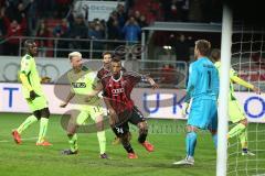 2. Bundesliga - Fußball - FC Ingolstadt 04 - Fortuna Düsseldorf - mitte Marvin Matip (34, FCI) köpft in der letzten Minute zum Sieg 3:2 Tor Jubel, Torwart Michael Rensing (Fortuna 1) ohne Chance