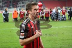 2. BL - FC Ingolstadt 04 - 1. FC Kaiserslautern - Stefan Lex (14) feiert mit den Fans am Micro HUMBA mit der Mannschaft Sieg Jubel