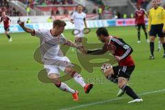 2. BL - FC Ingolstadt 04 - 1. FC Kaiserslautern - Mathew Leckie (7) rechts und links Michael Schulze (FCK)