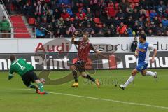 2. Bundesliga - FC Ingolstadt 04 - VfL Bochum - Torchance für Lukas Hinterseer (16), Torwart Andreas Luthe (VfL) hält