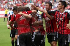 2. Bundesliga - FC Ingolstadt 04 - SV Darmstadt 98 - Fallrückzieher Karl-Heinz Lappe (25) Tor zum Unentschieden, Jubel hinten Marvin Matip (34), Stefan Lex (14), Benjamin Hübner (5), Konstantin Engel (20), Mathew Leckie (7)