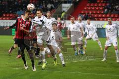 2. BL - FC Ingolstadt 04 - FC St. Pauli - Ecke Kopfball Lukas Hinterseer (16) daneben Sören Gonther (P)