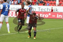 2. Bundesliga - FC Ingolstadt 04 - SV Darmstadt 98 - Fallrückzieher Karl-Heinz Lappe (25) Tor zum Unentschieden, Jubel hinten Marvin Matip (34), Lappe macht Handstandüberschlag