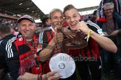 2. Bundesliga - Fußball - FC Ingolstadt 04 - RB Leipzig - Fans im ausverkauften Stadion Audi Sportpark mitte Stefan Wannenwetsch (22, FCI) und rechts Max Christiansen (19, FCI)  Sieg Meisterschaft Aufstieg