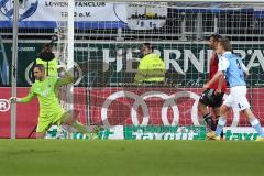 2. Bundesliga - Fußball - FC Ingolstadt 04 - TSV 1860 München - Gegentor 1:1 Torwart Ramazan Özcan (1, FCI)