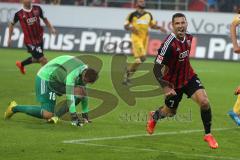 2. Bundesliga - FC Ingolstadt 04 - VfR AAlen - 4:1 - Mathew Leckie (7) mit starkem Antritt auf das Tor und trifft zum 3:1 Tor Jubel, Torwart Jasmin Fejzic (VfR) chancenlos