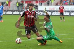 2. Bundesliga - FC Ingolstadt 04 - Eintracht Braunschweig - Mathew Leckie (7) wird verfolgt von Marcel Correia und rechts kommt Torwart Rafael Gikiewicz