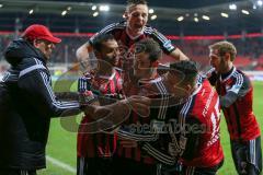 2. BL - FC Ingolstadt 04 - FC St. Pauli - Pascal Groß (10) zieht ab und erzielt das 2:1 Tor, Jubel, rechts Co-Trainer Michael Henke oben Robert Bauer (23) Marvin Matip (34) Danilo Soares Teodoro (15)