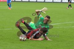 2. Bundesliga - FC Ingolstadt 04 - Eintracht Braunschweig - Mathew Leckie (7) wird verfolgt von Marcel Correia und rechts kommt Torwart Rafael Gikiewicz