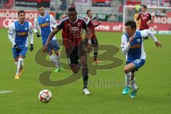 2. Bundesliga - FC Ingolstadt 04 - VfL Bochum - rechts Angriff zum Tor Roger de Oliveira Bernardo (8) links stört Stefano Celozzi (VfL) und rechts Tasaka Yusuke (VfL)