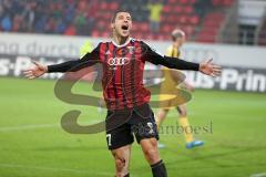 2. Bundesliga - FC Ingolstadt 04 - VfR AAlen - 4:1 - Mathew Leckie (7) mit starkem Antritt auf das Tor und trifft zum 3:1 Tor Jubel, Torwart Jasmin Fejzic (VfR) chancenlos