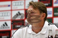 2. Bundesliga -  Saison 2014/2015 - FC Ingolstadt 04 - SpVgg Greuther Fürth - Pressekonferenz Cheftrainer Ralph Hasenhüttl