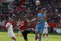 2. Bundesliga - Fußball - FC Ingolstadt 04 - RB Leipzig - Lukas Hinterseer (16, FCI) knapp am Tor von Benjamin Bellot (Leipzig 22)