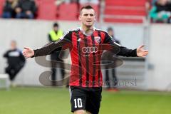 2. BL - Saison 2014/2015 - FC Ingolstadt 04 - FSV Frankfurt - Pascal Groß (#10 FC Ingolstadt 04) mit der Entscheidung des Schiedsrichter unzufrieden - Foto: Jürgen Meyer