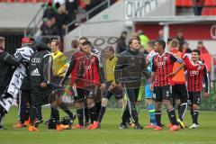 2. Bundesliga - Fußball - FC Ingolstadt 04 - FSV Frankfurt - Sieg Team feiert Cheftrainer Ralph Hasenhüttl (FCI) Jubel