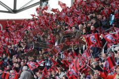 2. BL - FC Ingolstadt 04 - 1. FC Kaiserslautern - Fans Jubel Fahnen