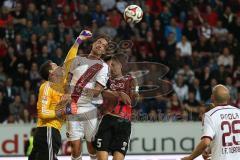 2. Bundesliga - Fußball - FC Ingolstadt 04 - 1. FC Nürnberg - Schäfer, Raphael (1.FCN 1) boxt den ball weg, rechts Benjamin Hübner (5, FCI)