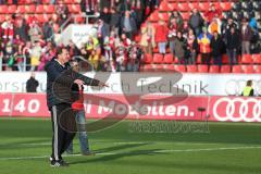 2. Bundesliga - FC Ingolstadt 04 - 1. FC Heidenheim - Spiel ist aus, Sieg Spitzenreiter Jubel mit den Fans, Cheftrainer Ralph Hasenhüttl lässt sich feiern