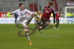 2. BL - FC Ingolstadt 04 - FC St. Pauli - Luftkampf links Marcel Halstenberg (StP) und rechts Moritz Hartmann (9)