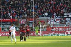 2. Bundesliga - FC Ingolstadt 04 - 1. FC Heidenheim - Spiel ist aus, Sieg Spitzenreiter, hinten Torwart Ramazan Özcan (1)