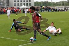 2. Bundesliga - FC Ingolstadt 04 - Saison 2014/2015 - Saisoneröffnung mit Mannschaftsvorstellung - Fanmannschaft gegen 1. Mannschaft Showspiel - Caiuby Francisco da Silva (31) lässt Torwart Bayram Abanoz und Abwehrspieler aussteigen