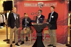 FC Ingolstadt Sponsorentreffen im Westpark bei Modehaus Wöhrl und Restaurant Vapiano  - Tobias Levels  links - Thomas Pledl 2. vo links - Italo Mele - Ralph Hasenhüttl (Trainer FC Ingolstadt 04) rechts - Foto: Jürgen Meyer