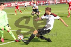 2. Bundesliga - Testspiel - FC Ingolstadt 04 - SpVgg Unterhaching - 2:1 - Steffen Jainta (24) schitert an Torwart Michael Zetterer