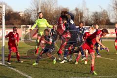 2. BL - Testspiel - FC Ingolstadt 04 - SpVgg Unterhaching -  Alfredo Morales (6 - FC Ingolstadt 04) köpft an den Pfosten