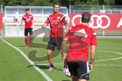 2. Bundesliga -  Saison 2014/2015 - FC Ingolstadt 04 - Neuzugang Tomas Pekhart (11) im Training, Zusammenspiel mit Mathew Leckie (7)