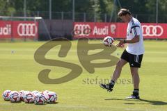 2. Bundesliga - FC Ingolstadt 04 - Saison 2014/2015 - Auftakttraining - Cheftrainer Ralph Hasenhüttl