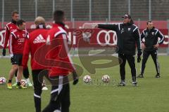 2. Bundesliga - FC Ingolstadt 04 - Saison 2014/2015 - Trainingsauftakt nach der Winterpause - Cheftrainer Ralph Hasenhüttl Anweisungen