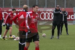 2. Bundesliga - FC Ingolstadt 04 - Saison 2014/2015 - Trainingsauftakt nach der Winterpause - Cheftrainer Ralph Hasenhüttl Anweisungen