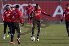 2. Bundesliga - Fußball - FC Ingolstadt 04 - Training - mitte Roger de Oliveira Bernardo (8, FCI)